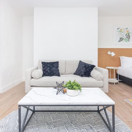 מיאמי Large Stylish Studio Apartment In El Portal #3 מראה חיצוני תמונה