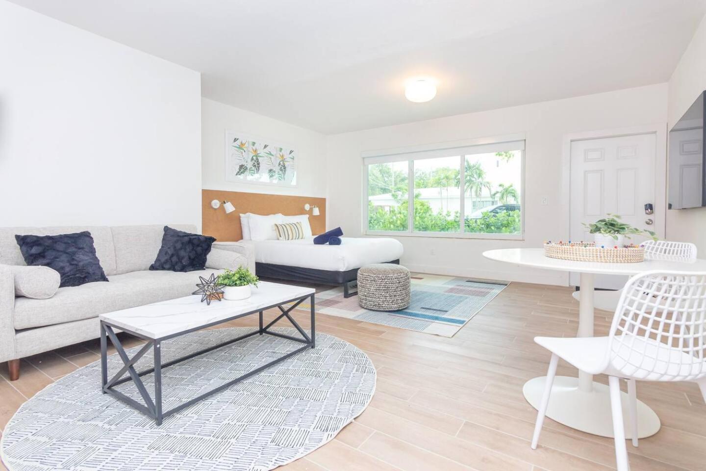 מיאמי Large Stylish Studio Apartment In El Portal #3 מראה חיצוני תמונה