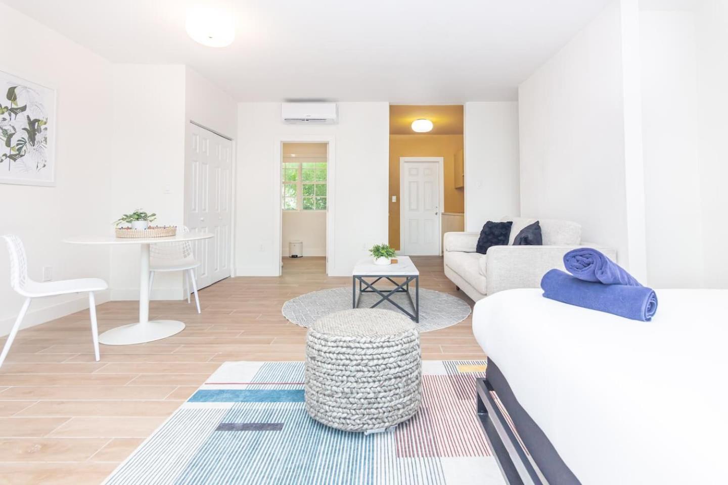 מיאמי Large Stylish Studio Apartment In El Portal #3 מראה חיצוני תמונה